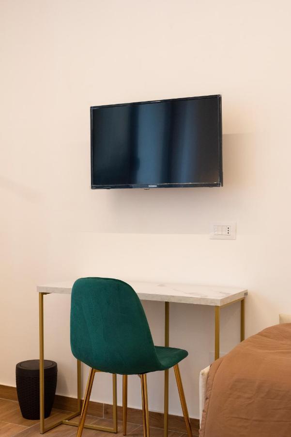 Toledo3 Hotel Наполи Екстериор снимка