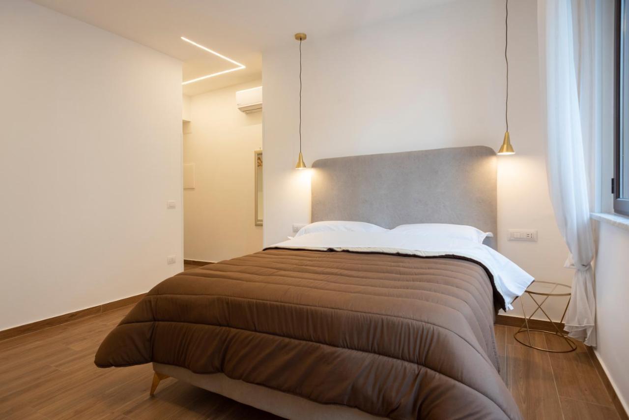 Toledo3 Hotel Наполи Екстериор снимка