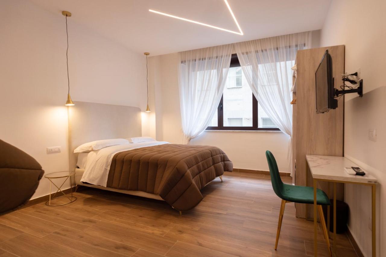 Toledo3 Hotel Наполи Екстериор снимка