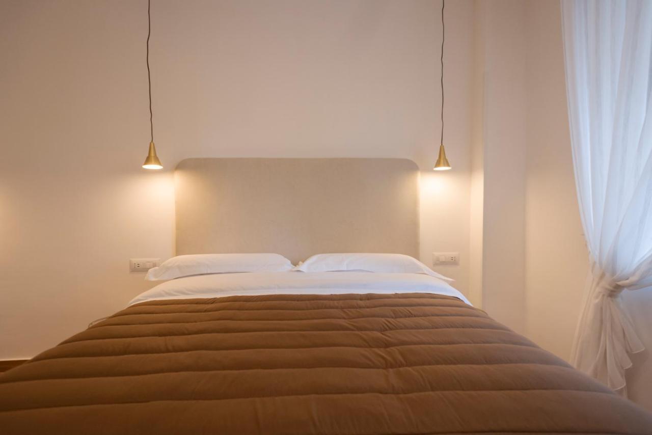 Toledo3 Hotel Наполи Екстериор снимка