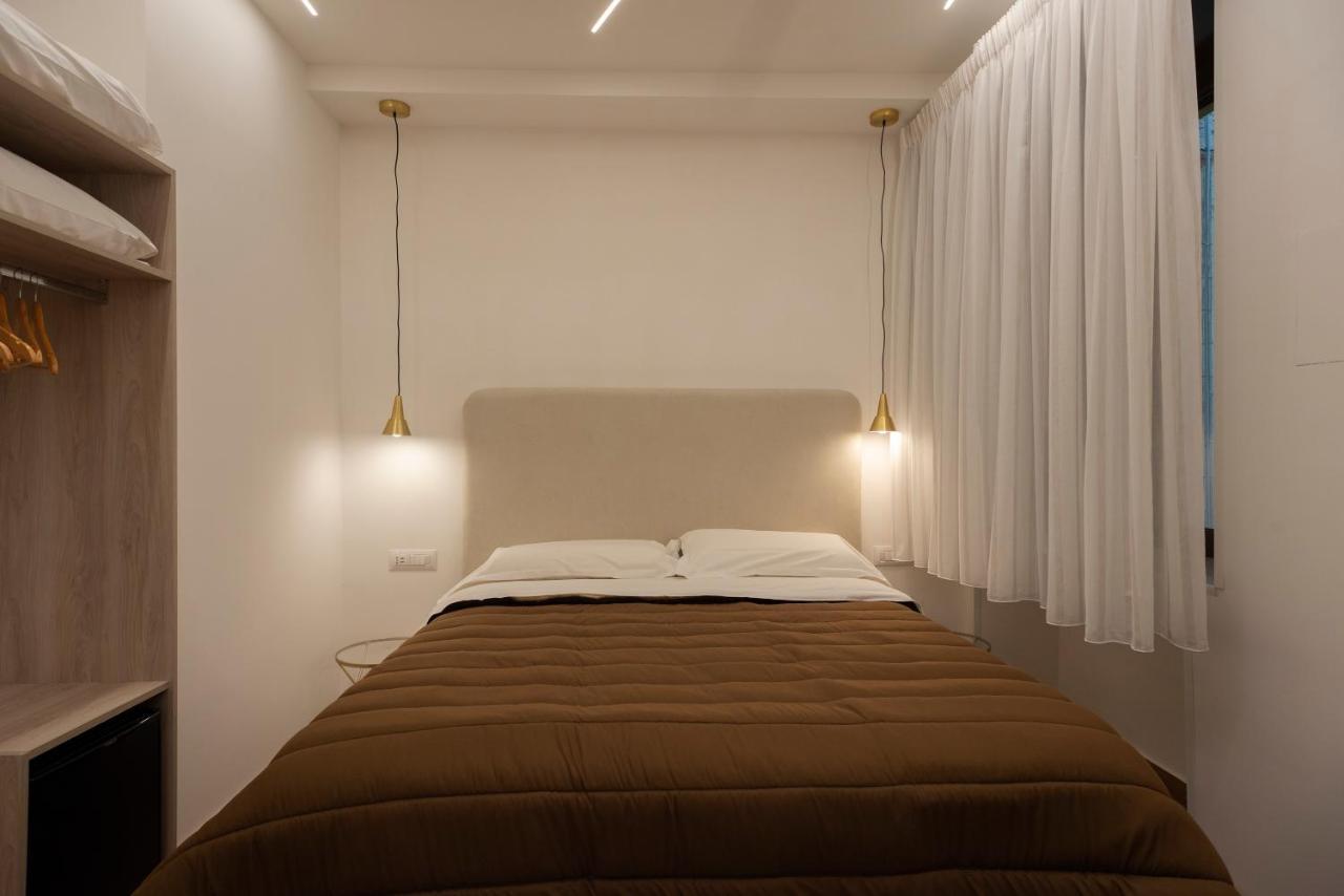 Toledo3 Hotel Наполи Екстериор снимка