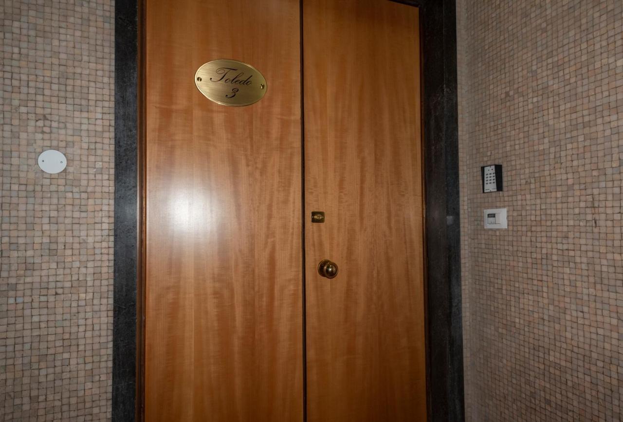 Toledo3 Hotel Наполи Екстериор снимка