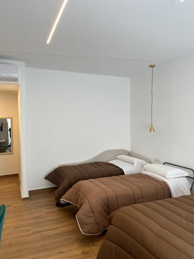 Toledo3 Hotel Наполи Екстериор снимка